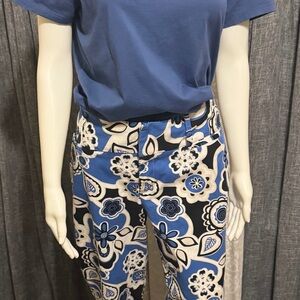 Madison Capri Pants Womens 10 Blue Black Floral Print Stretch Cropped Casual